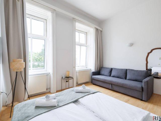 RETRO CHIC II AIRBNB oder SELBST EINZIEHEN II KOMPLETT MÖBLIERT II ca. 5m² BALKON II SOFORT NUTZBAR II NÄHE U6/AKH/VOLKSOPER/WUK