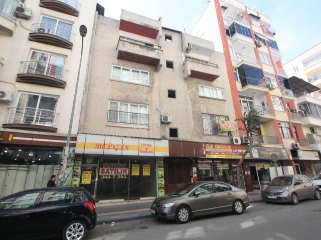 Retro’dan 5 Yol Çakmak Caddesinde Kelepir 150 M2 Dükkan