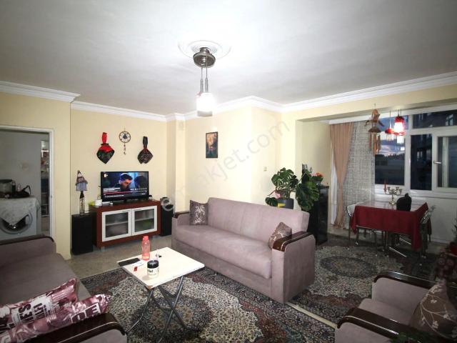 Retro’dan Yenişehir'in Merkezinde Forum Civarı Site İçerisinde 2+1