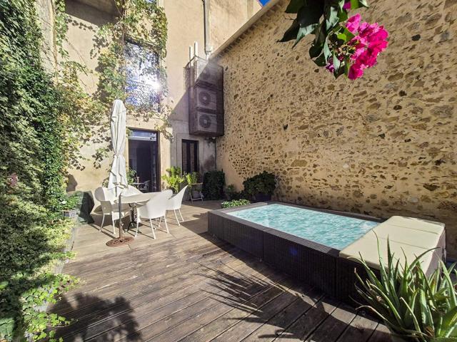 Reve Design dans des Murs Historiques, 5 Chambres, Cour, Pis. 200m² Puissalicon