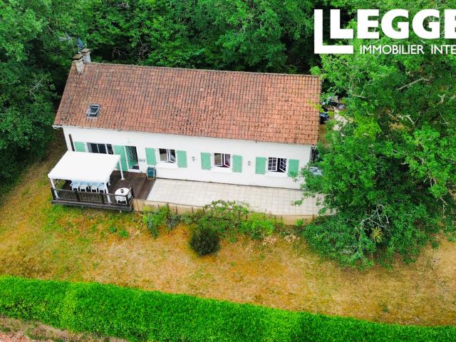 Rêve en Dordogne: Vue Imprenable, Charme Authentique & Potentiel de Gîte
