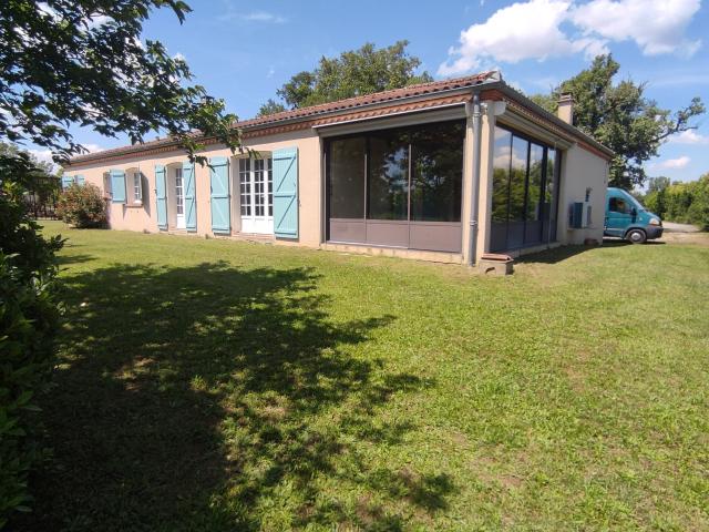 REVEL Villa T5 au calme campagne