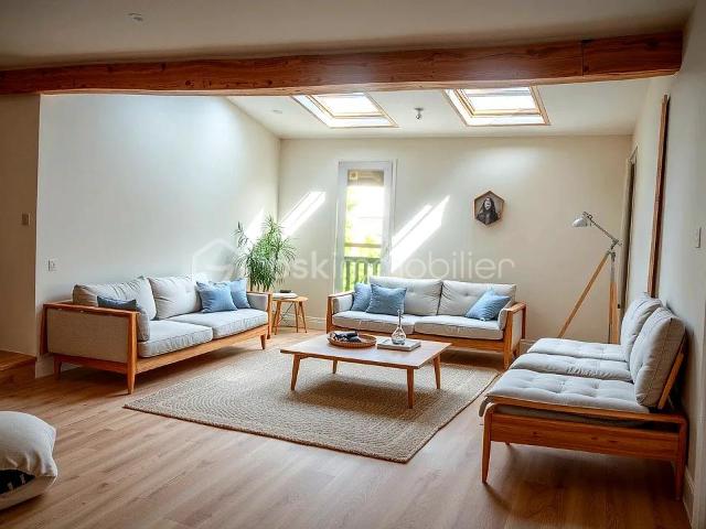 REVEL centre: T4 duplex avec 3 chambres, espace et calme, balcon