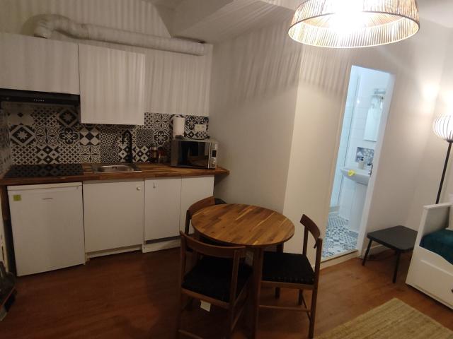 REVEL STUDIO MEUBLÉ rénové, 18m², 1° ÉTAGE