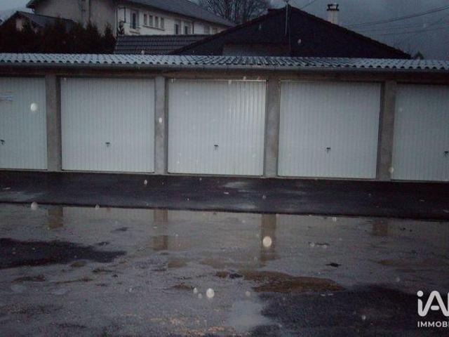 Revin Location Parking / Garage 08