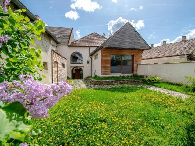 Revitalisiertes Bürgerhaus am historischen Marktplatz Altbau trifft Moderne!