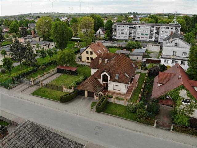 Rezydencja 362 m² z ogrodem i możliwością działalności