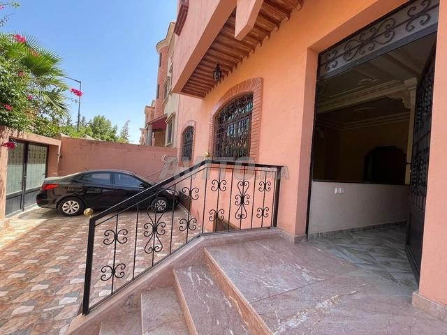 Rez de chaussée villa à louer vide