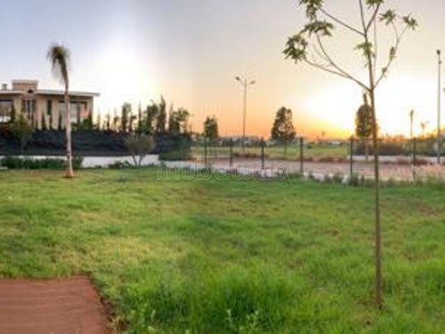 Rez de jardin avec piscine privative
