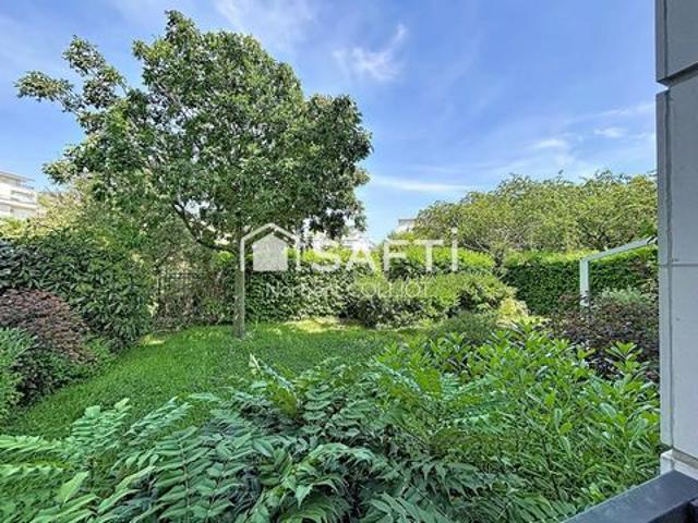Rez de jardin de 101m2, terrasse, 2 parkings