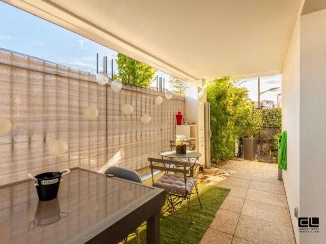 REZ DE JARDIN DE 51M² AVEC TERRASSE DE 10M² SECTEUR LA ROUE QUARTIER LOUP PENDU