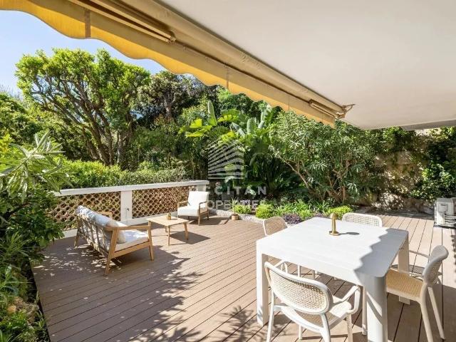 Vue dégagée Sud Calme absolu Prestations haut de gamme 105m² Cannes