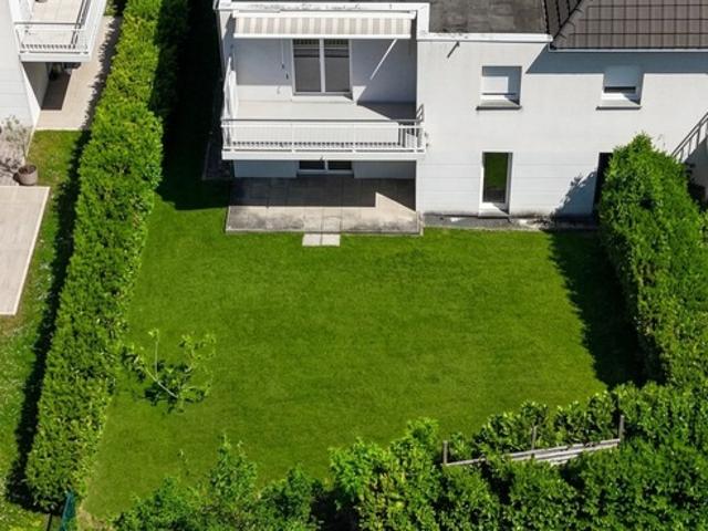 Rez de jardin T3 avec 180 m² d'extérieur et 2 places de parking – Dijon Bel Air