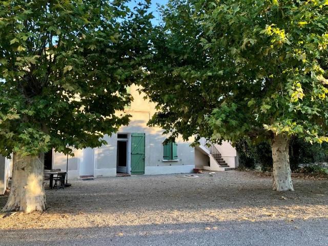 Rez de villa appartement T2 avec terrasse, jardin à Vendre