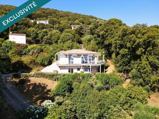 Rez de villa vue mer