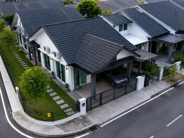 Rezab Melayu Rumah Teres Setingkat atas Bukit Kuala Pilah