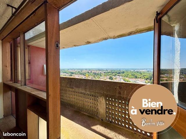REZÉ La Maison Radieuse 6ème rue, vue exceptionnelle