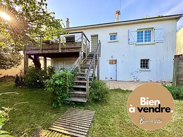 Rezé 44400 Achat / Vente maison 6 pièces t6 au dernier étage cave