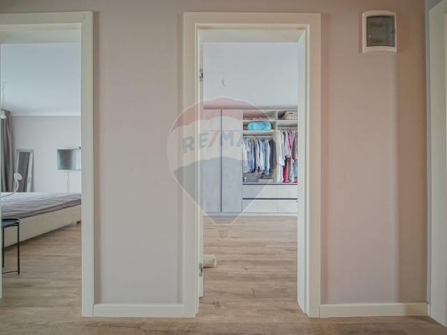Rezervat! Casă Tip Duplex de vânzare, Cartierul Izvor