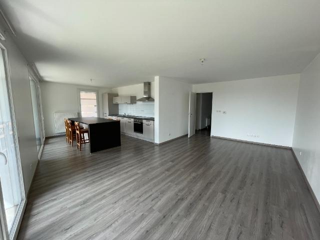 RKA LL152 Lille Euratech T4 90m² terrasse parking