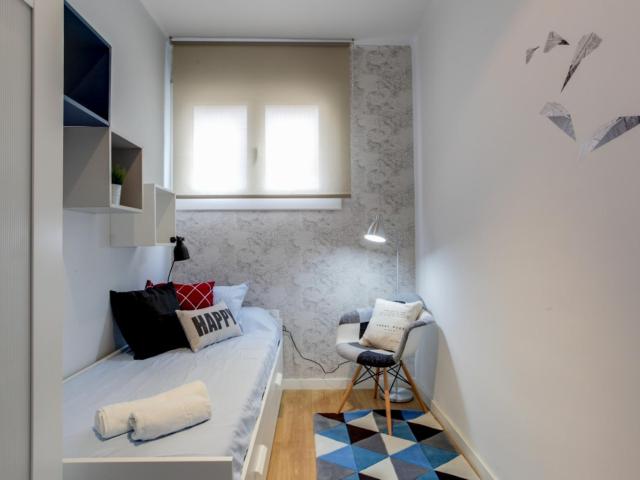 RH12 R4 Student friendly single bedroom in Vila de Gràcia