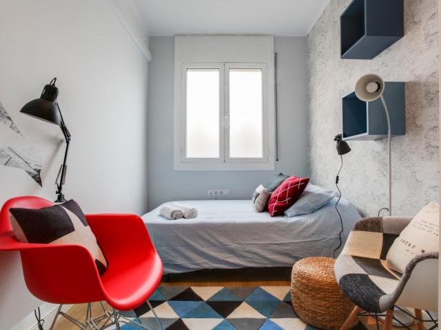 RH12 R3 Enjoyable double bedroom near El Parc del Turó del Putxet