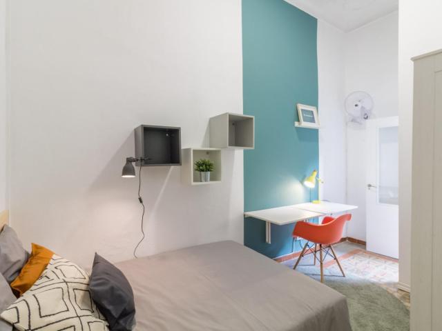 RH8A R4 Amazing double bedroom near Lesseps metro station