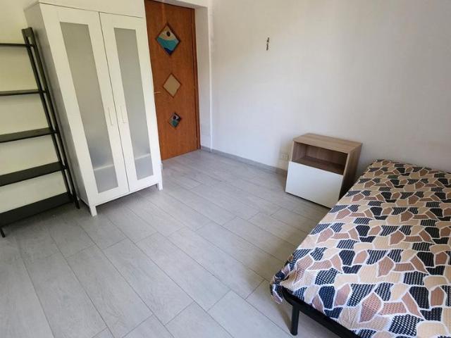 Rho centro In villa residenziale stanza singola