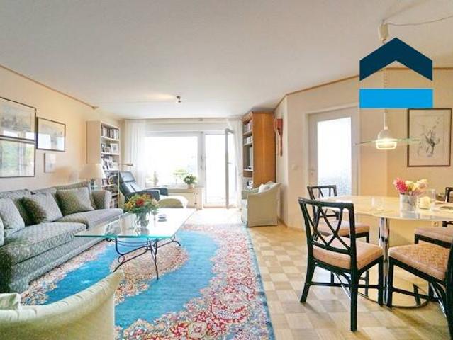 Rheinberg Budberg: Solide vermietete Dachgeschosswohnung mit Balkon