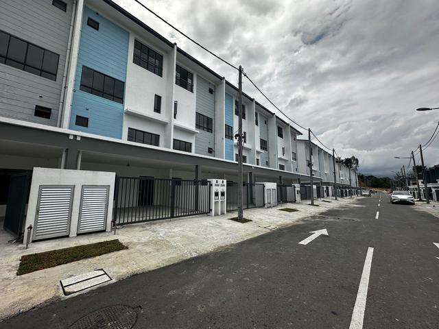 Rimba Hill Ph3 DS Town house Intermediate Lokkawi