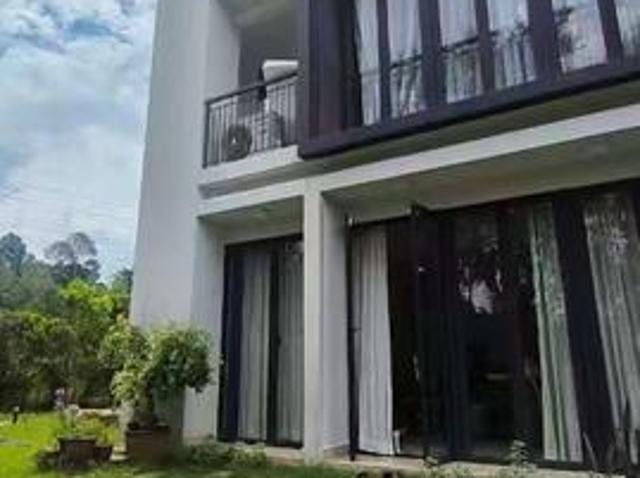 Rimbun Sanctuary Corner Unit Townhouse 1511sf Freehold