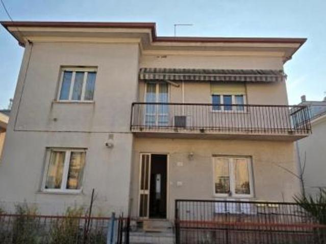 Rimini appartamento in casa di due unit