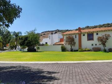 Terreno En Venta En Paseo De Las Aves Y Jardines De San Sebastian, Tlajomulco De Zúñiga