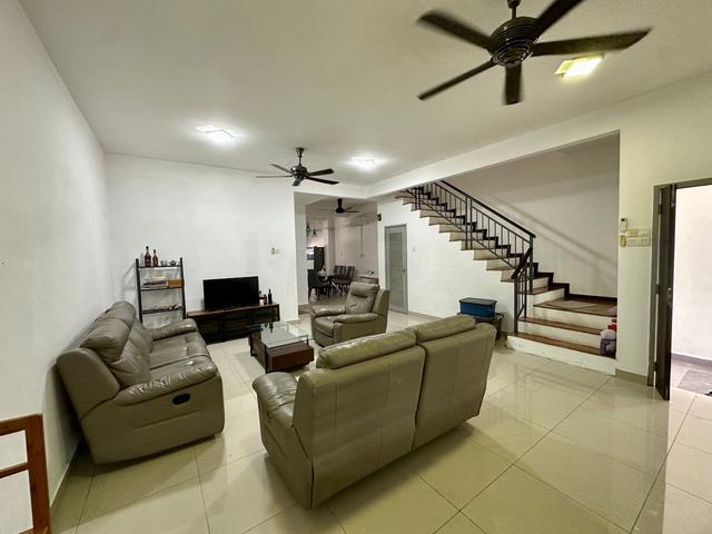 Rini Hill 2 Mutiara Rini 2Storey Almost Full Furnish with Autogate