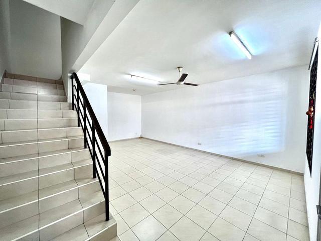 Rini Hills 2 Mutiara Rini Double Storey 4 Bed Partially Furnished Tuas