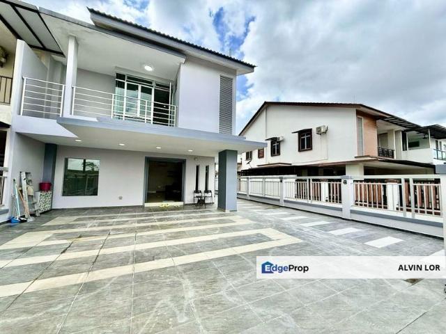 Rini Hills
