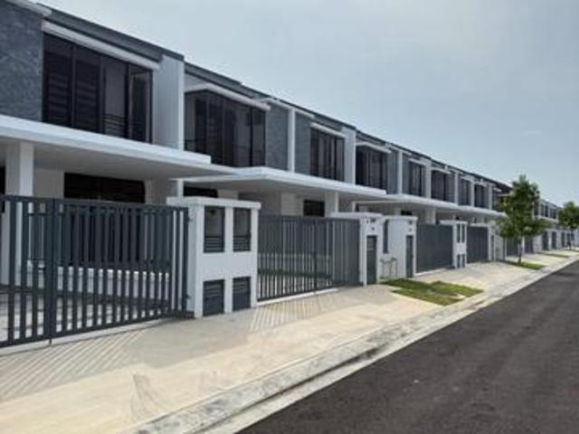 Rini Home 8 Mutiara Rini Brand New with Aircon Autogate Heater GG