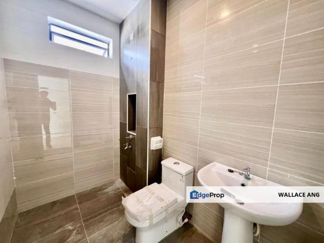 Rini Homes 8 @ Mutiara Rini | Double Storey Terrace House | 22x70 | 4Bed 4Bath | Leasehold 991 Years | Intermediate Unit | Gated & Guarded