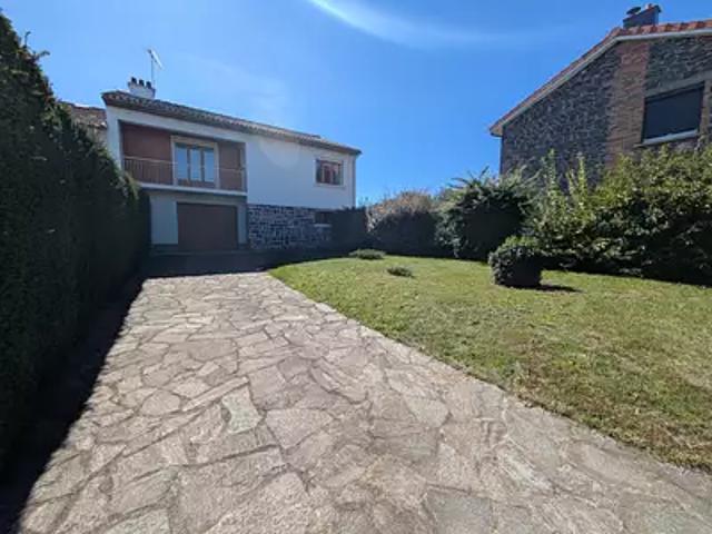 Riom 63200 Achat / Vente maison 8 pièces t8