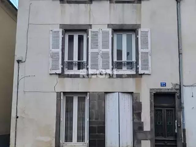 Riom 63200 Achat / Vente immeuble