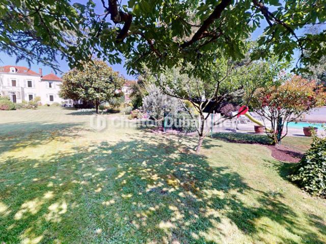 RIORGES 42 Superbe Maison de Maître avec Parc Arboré, Piscine et Dépendances