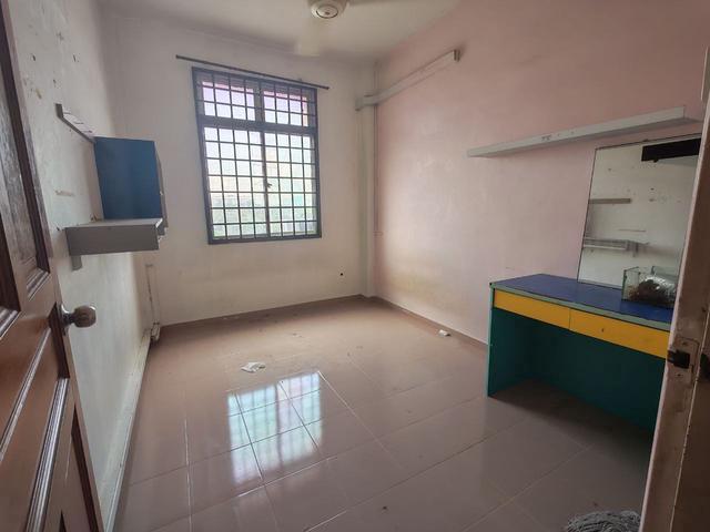 Ria 2 Apt Megah Ria 3room 807sf GnG Freehold Simple Reno Masai