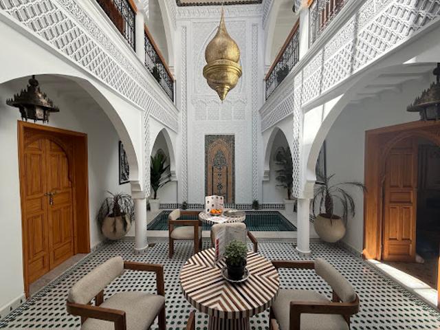 Riad avec vue panoramique et piscine