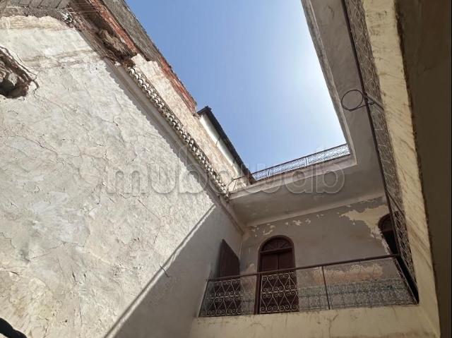 Riad à vendre Derb Dabachi Marrakech – 112 m² – 5 chambres – À rénover – Titre