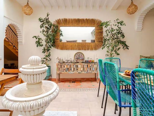 Riad de Luxe à Vendre a 30 mètre du parking Kasbah