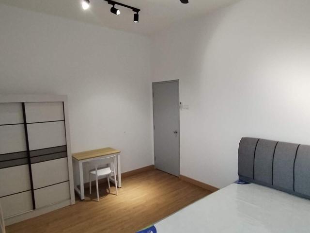 Riana South, Cheras Medium Room Female Unit