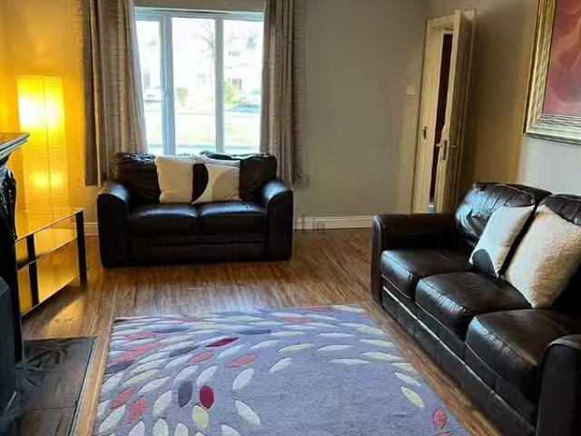 Riasc Na Ri, Knocknacarra, Co. Galway is for rent