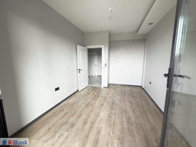 Ribanktan Site İçi Havuz Cephe Satılık 4+1 İskanlı Villa