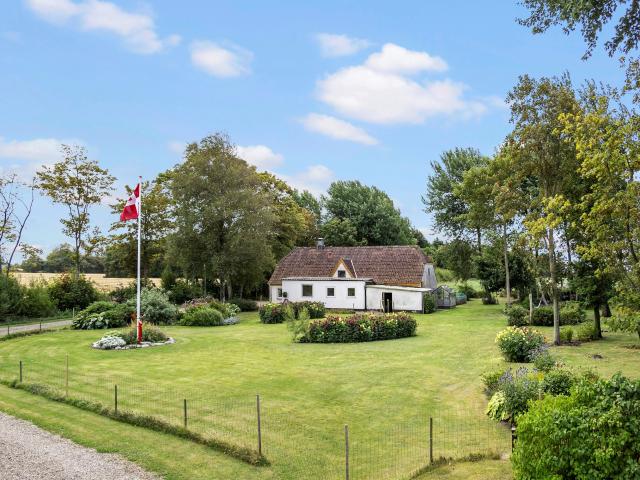 Ribe Landevej 3, Tiset