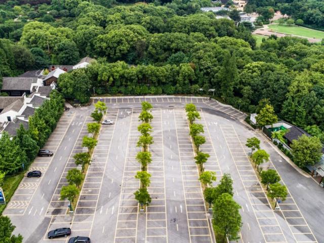 RIBECOURT DRESLINCOURT TERRAIN COMMERCIAL: 1555 m²